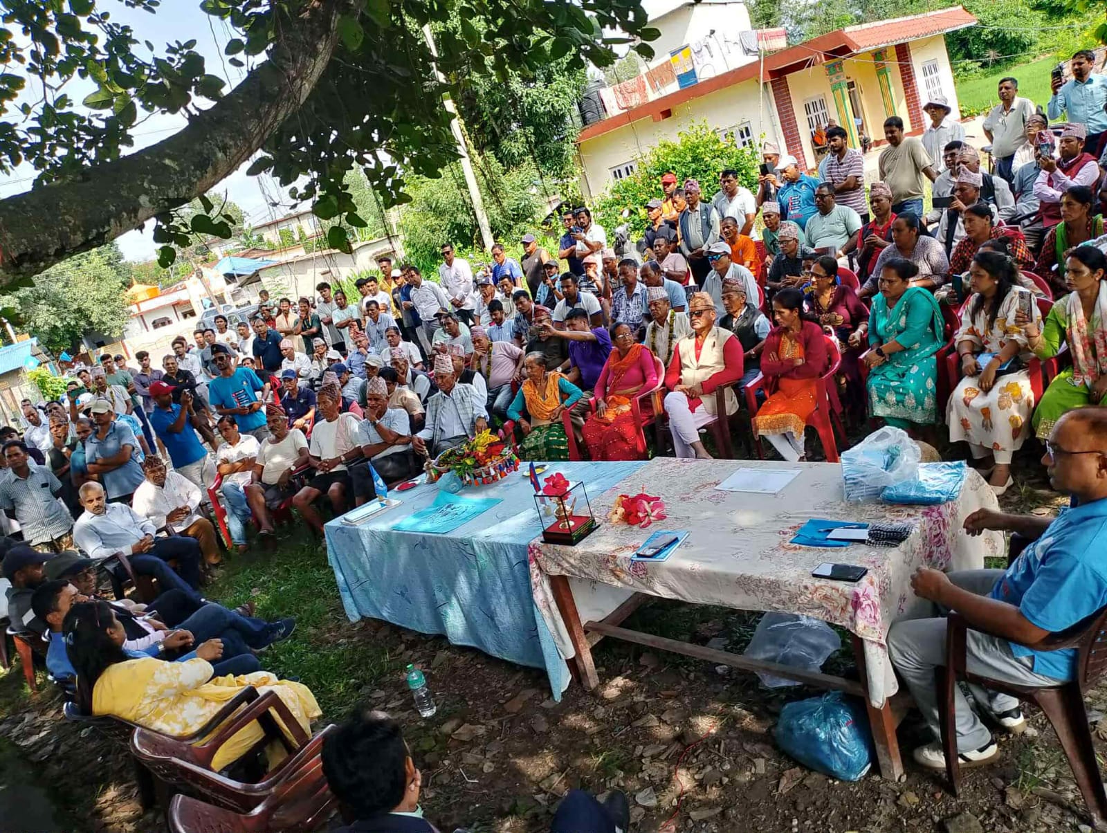 रास्वपा कावासोतीको वृहत वडा भेलामा ४० जना नयाँ सदस्यहरुको पार्टी प्रवेश 