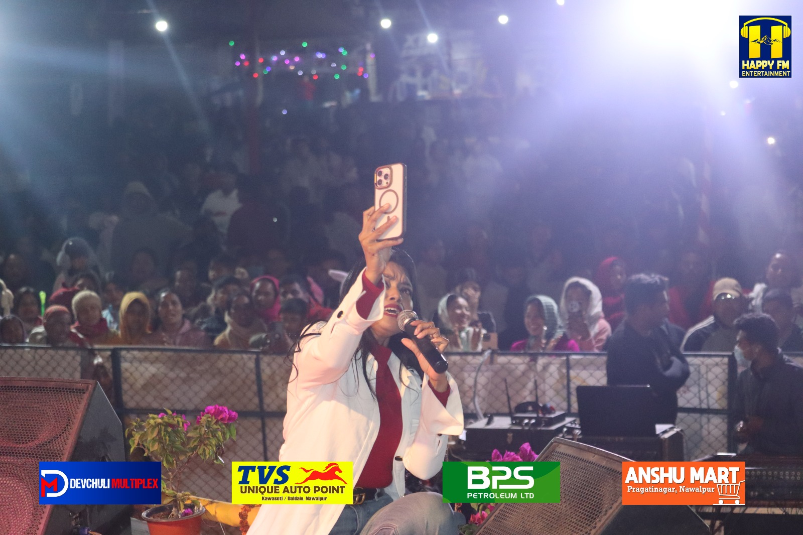 छैटौं देवचुली महोत्सव: शान्ति श्री परियारको गीतमा झुमे दर्शक