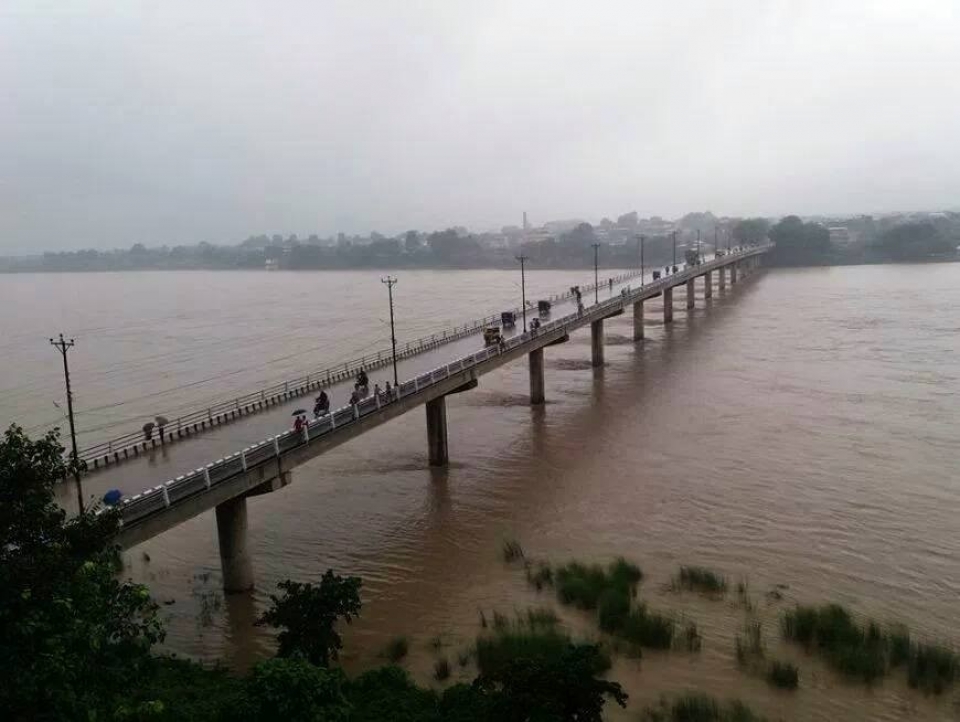 नारायणी नदीले खतराको सूचक पार गर्‍यो, तटीय क्षेत्र बाढीको उच्च जोखिममा