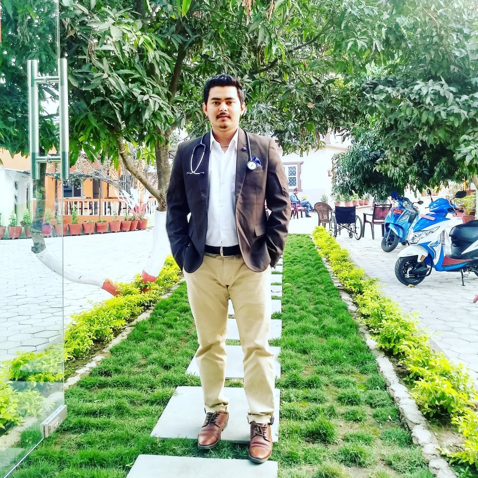 मेरुदण्ड दुख्ने रोगको प्राकृतिक उपचार सम्भव छ : डा. संजोग कुमार क्षेत्री