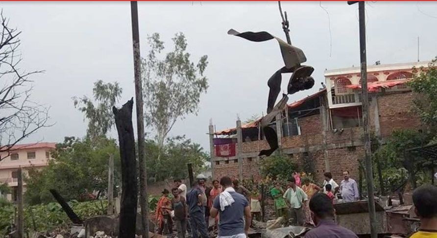 एकै चाेटी ८ सिलिन्डर ग्यास विस्फोट,३२ लाखको क्षति