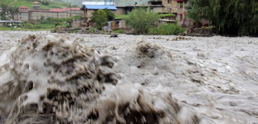 नुहाउन गएका दुई बालकको भेरीले बगाएर मृत्यु