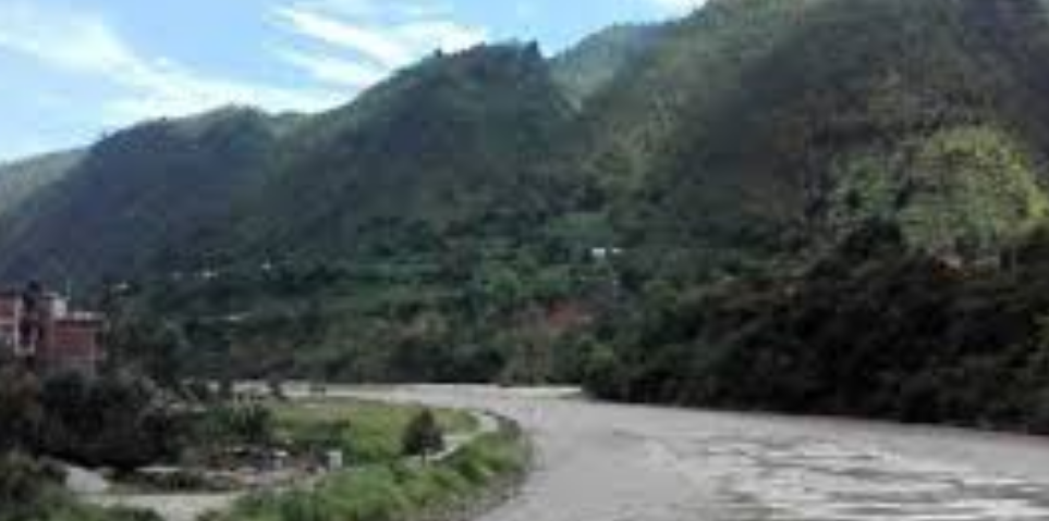 सुनकोशी नदीले बगाउँदा एक विद्यार्थी बेपत्ता