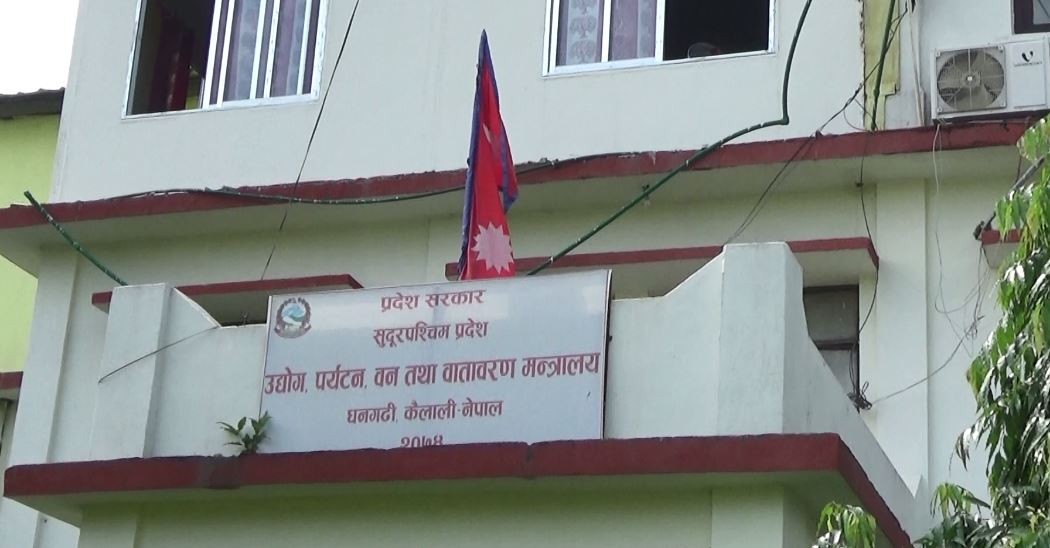 सुदूरपश्चिमका आकर्षक गन्तव्यमा पर्यटक गएनन्