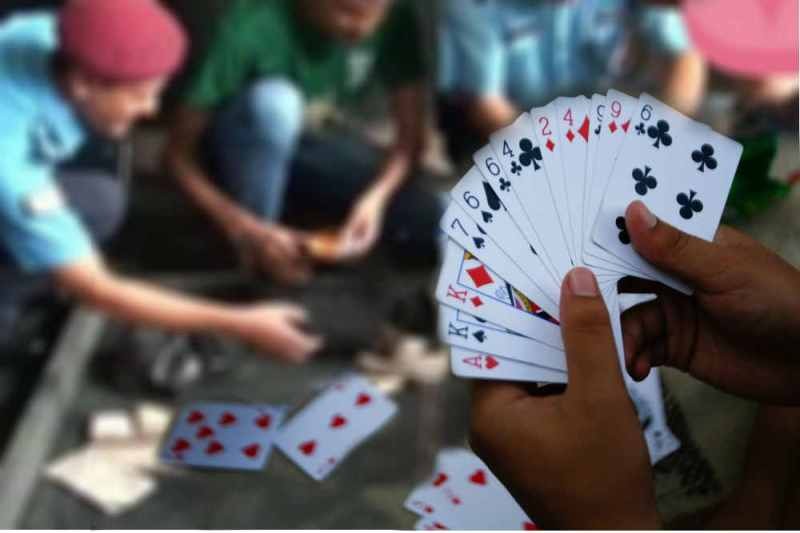 कौडा खेलिरहेको अवस्थामा  १३ जना जुवाडे सहित ५ लाख नियन्त्रणमा