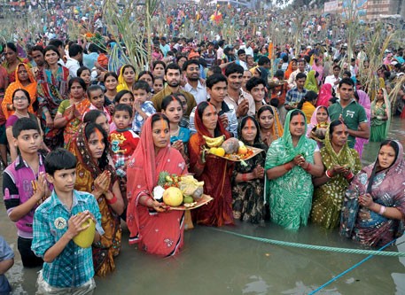 उदाउँदो सूर्यलाई अर्घ्य दिई छठ पर्व सम्पन्न