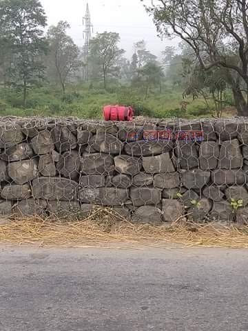 बिहानै लोकाहा पुलमा शंकास्पद वस्तु