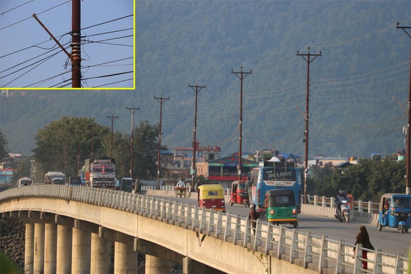 पुलमाथि बत्ती नबल्दा रात्रिकालीन यात्रुलाई समस्या
