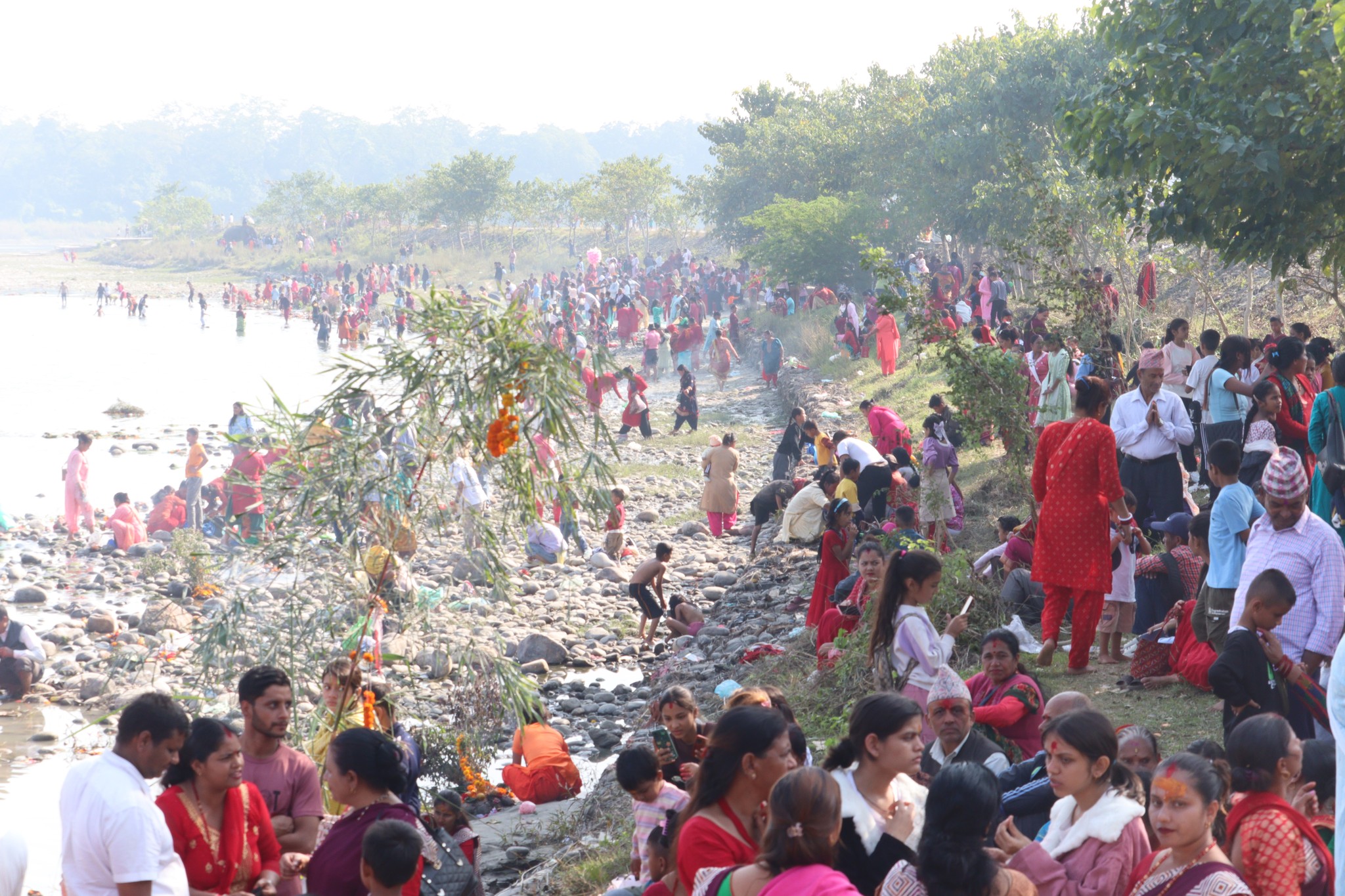 केउरेनीमा पनि नारायणी स्नान गरि मनाईयो हरिवोधनी एकादशी, एकादशी मेला पनि सुरु