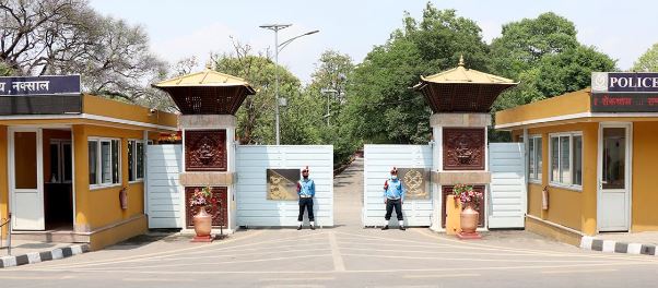 सडकको अवस्था बुझेर मात्रै यात्रा गर्न प्रहरीको अनुरोध