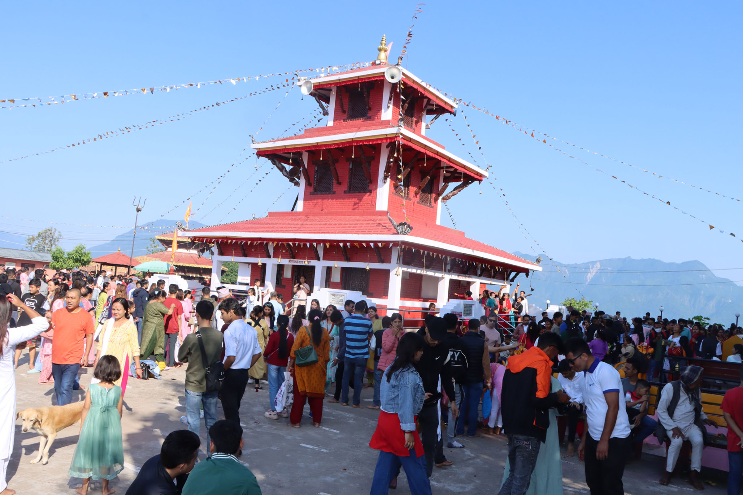 मौलाकालिका मन्दिरमा भक्तजनको भीड,फूलपातीका दिन आठ हजारले दर्शन गरे