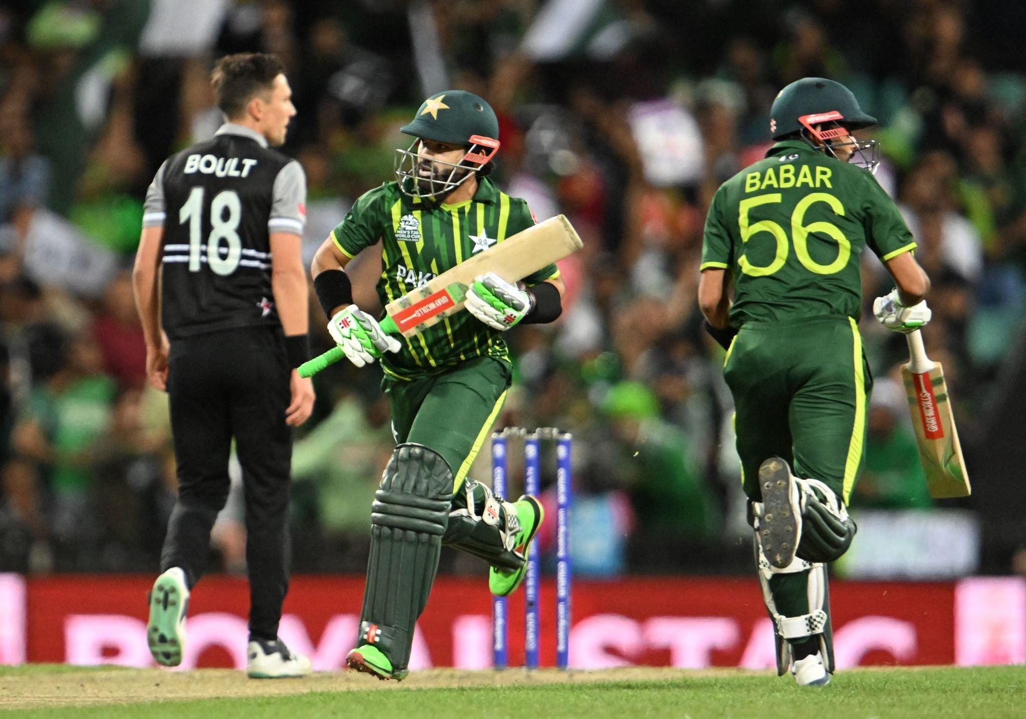 न्युजिल्यान्डलाई हराउँदै पाकिस्तान विश्वकपको फाइनलमा