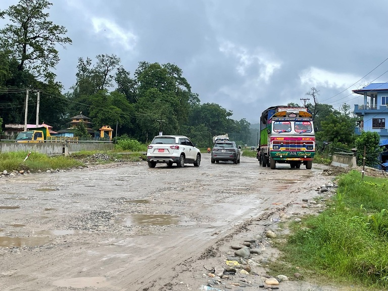 नारायणगढ बुटवल सडक खण्डको म्याद थप्या थप्यै, काम उस्तै सुस्त