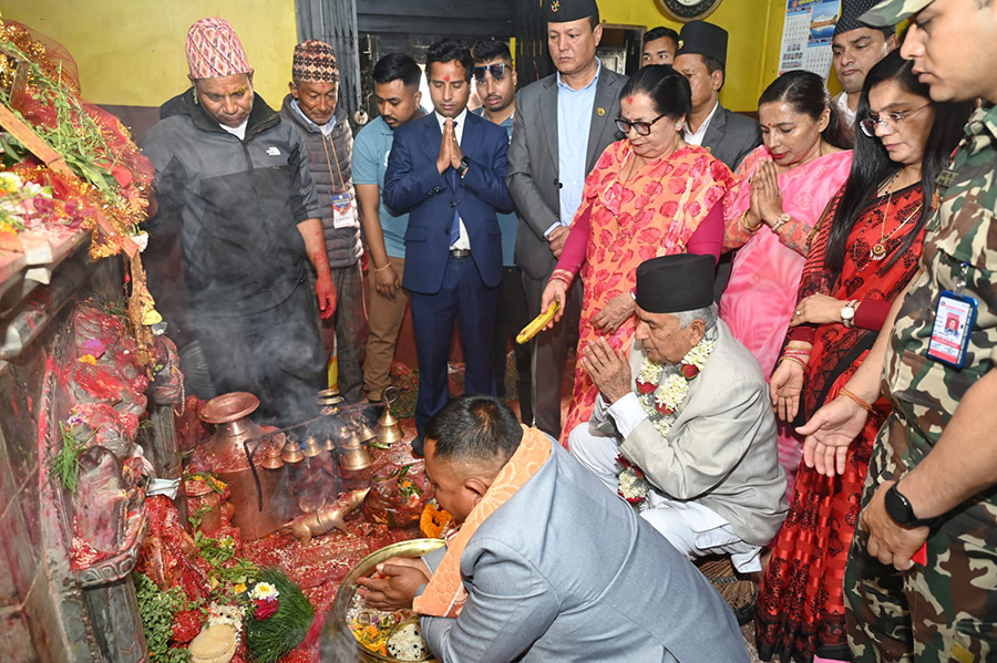 राष्ट्रपति पौडेलद्वारा सपनतीर्थमा पूजार्चना