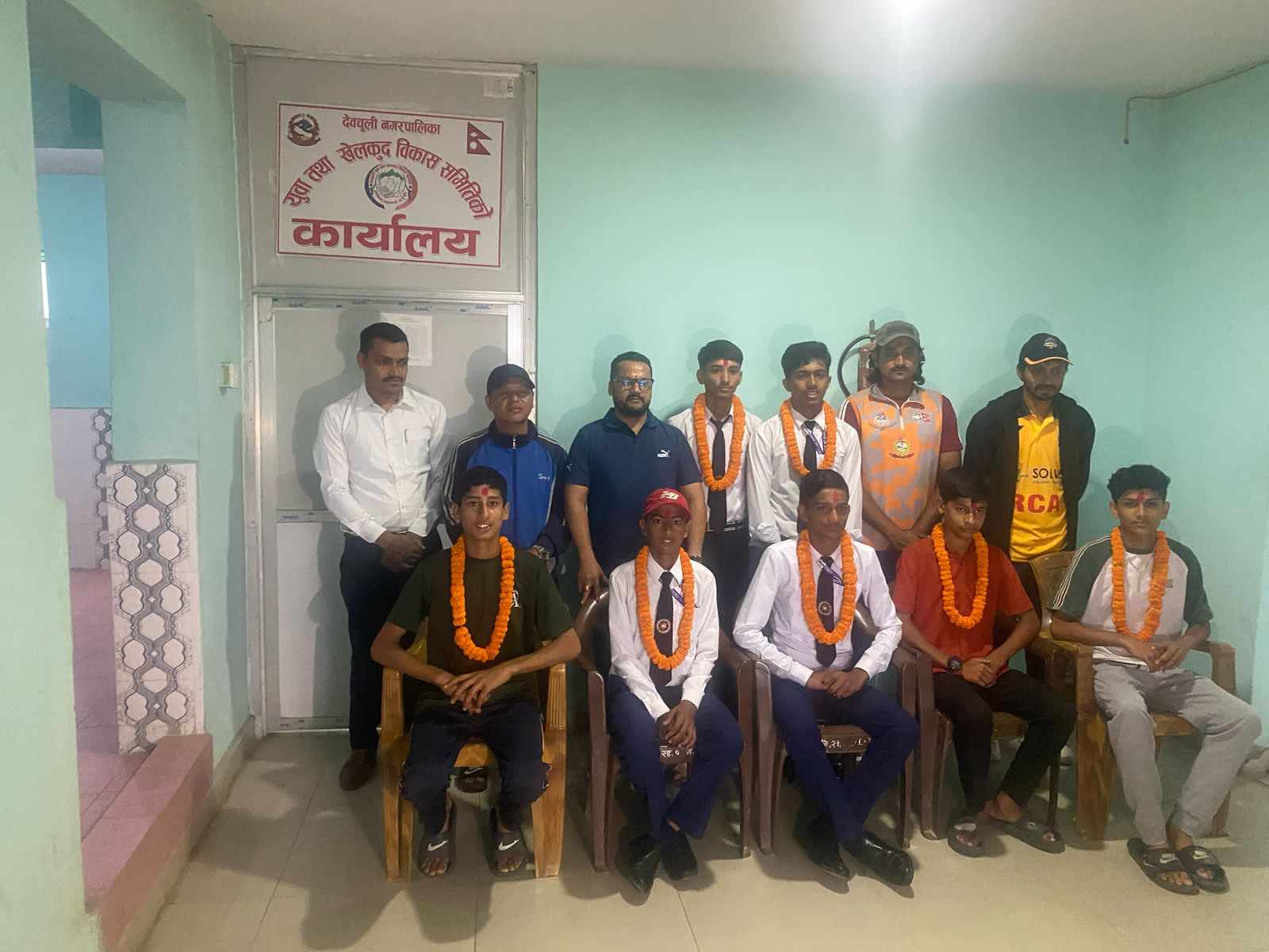नवलपुर जिल्लाको यु–१६ क्रिकेट टिममा पर्न सफल देवचुलीका खेलाडीहरुलाई बिदाइ 