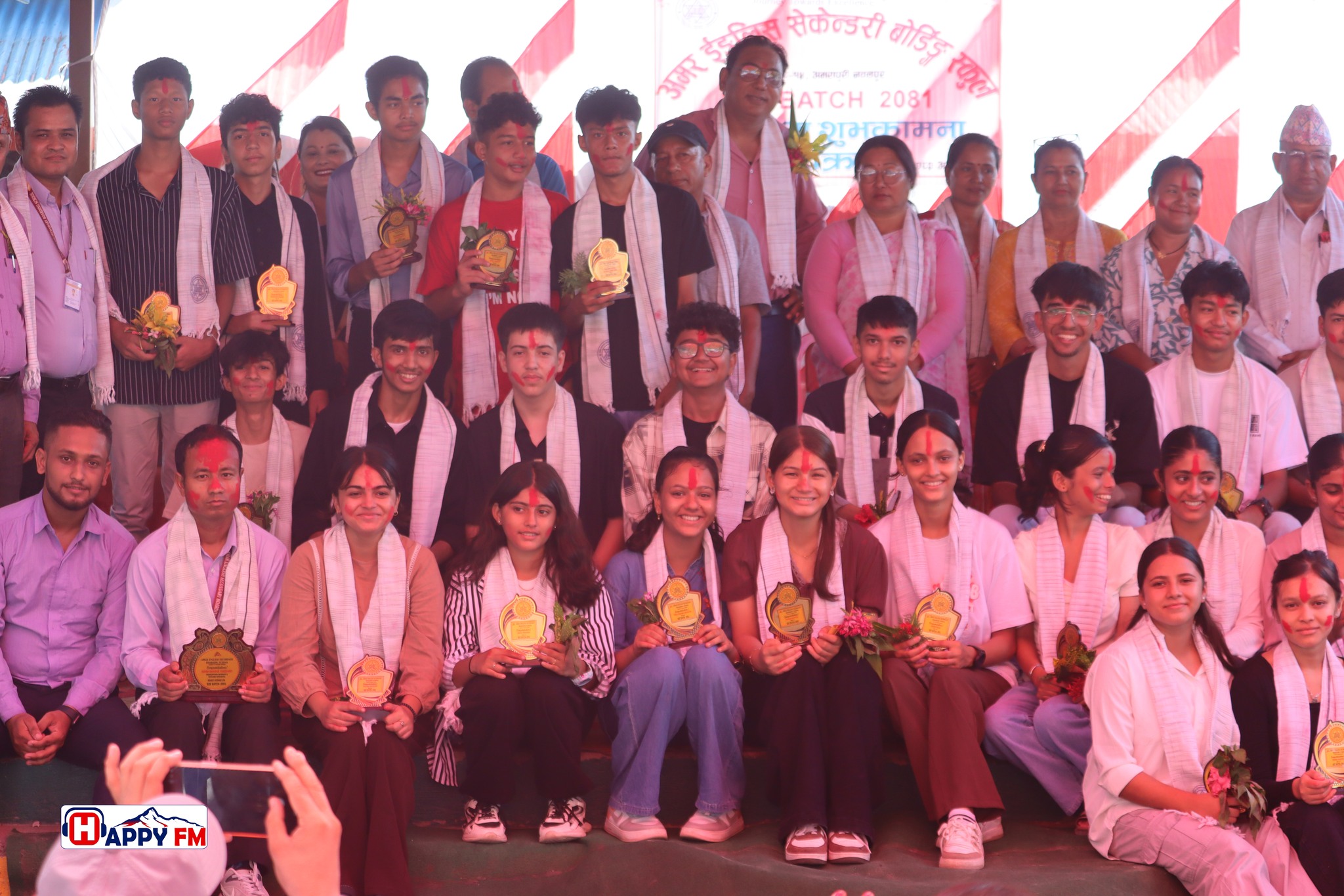 अमर ईङ्गलिस स्कुल गैंडाकोटद्वारा एसईई उत्तीर्ण विद्यार्थीलाई सम्मान