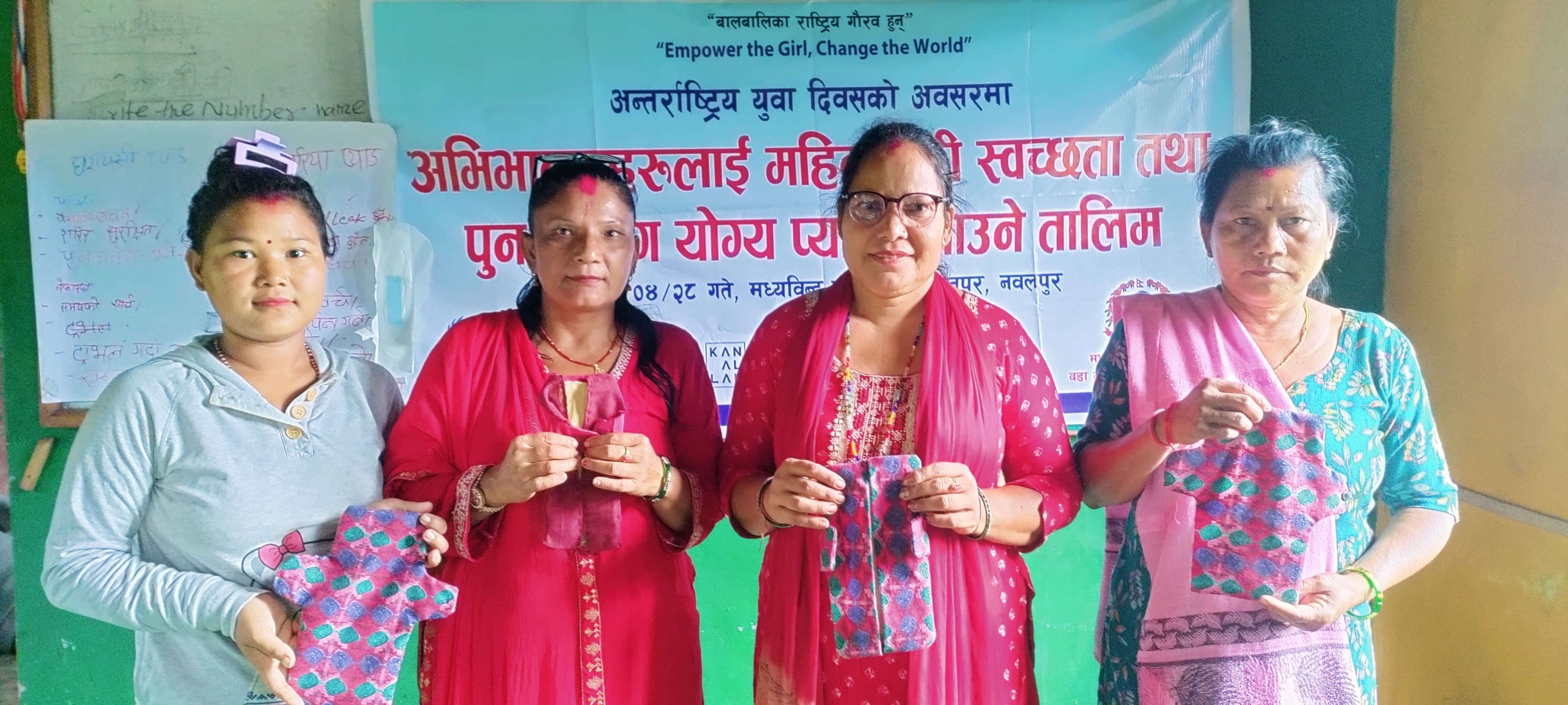 मध्यविन्दुमा महिनावारी स्वच्छता तथा पुनःप्रयोग योग्य प्याड बनाउने तालिम सम्पन्न