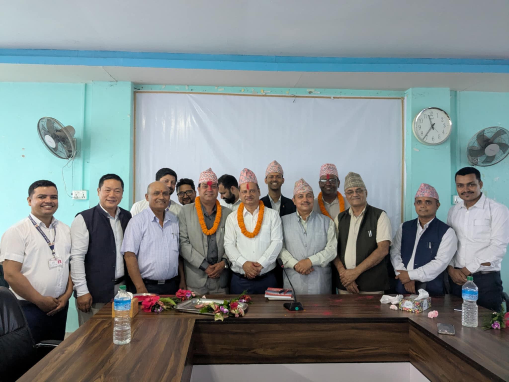 देवचुलीको प्रमुख प्रशासकीय अधिकृतमा अशोक कोइराला ,  दिवाकर पौडेललाई बिदाई 