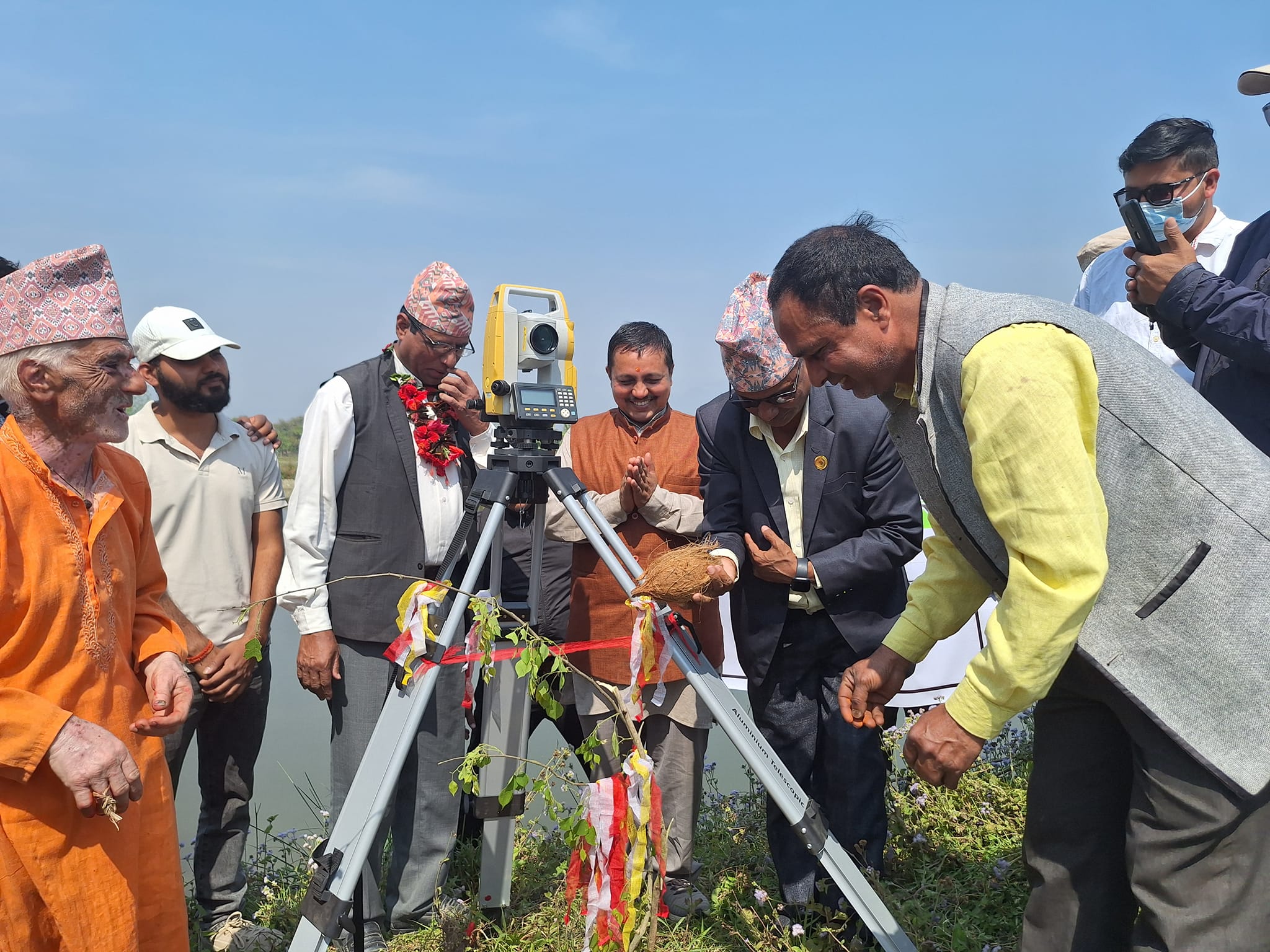 देवचुली १३ मा भूमिहीन, सुकुम्बासी तथा अव्यवस्थितहरुको जग्गा नापजाँचको शुभारम्भ