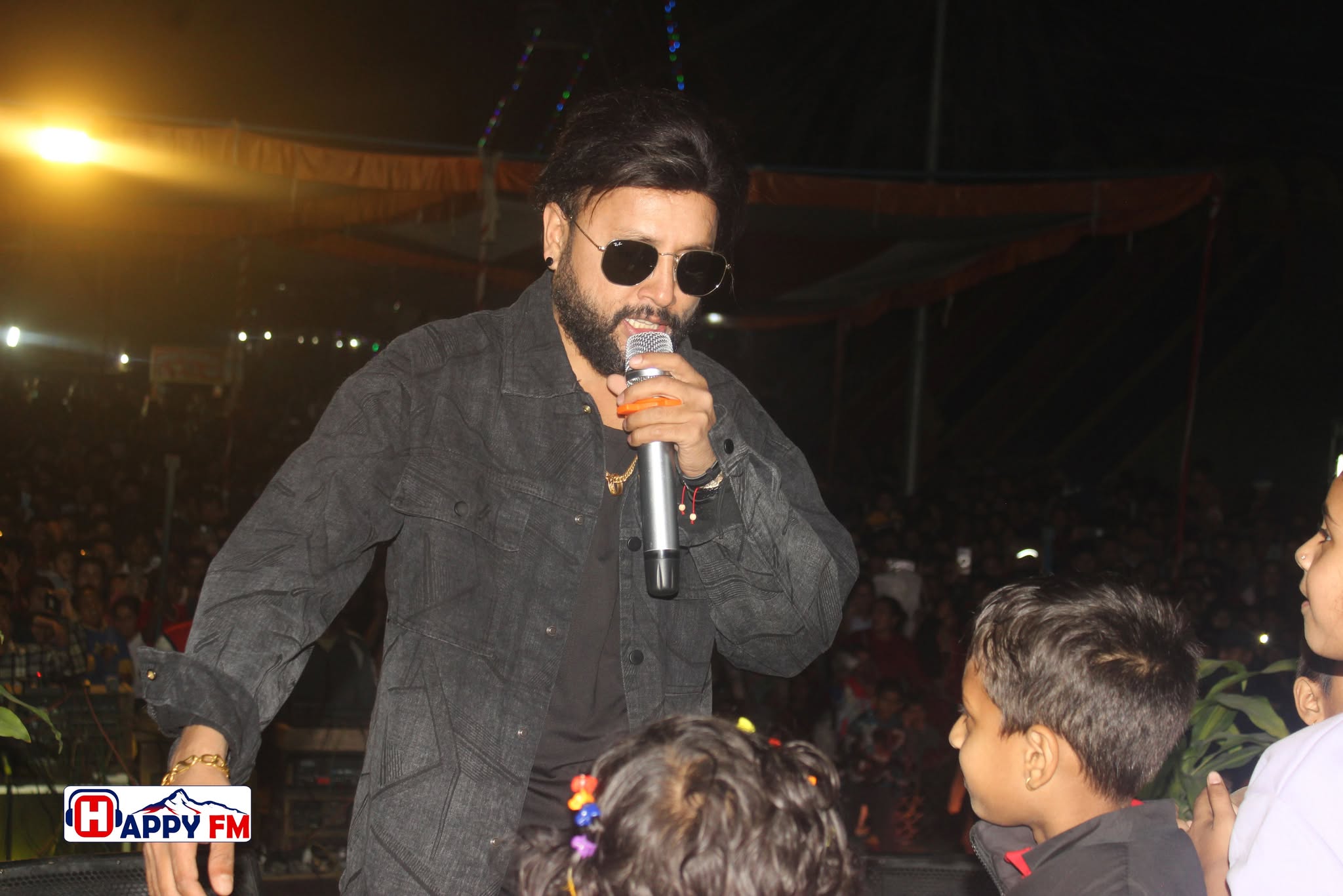 पाँचौँ देवचुली महोत्सव: दर्शकको थाम्नै नसकिने भीड, दुर्गेशको वान्स मोरमा 'दुश्मन हेरेको हेरै'