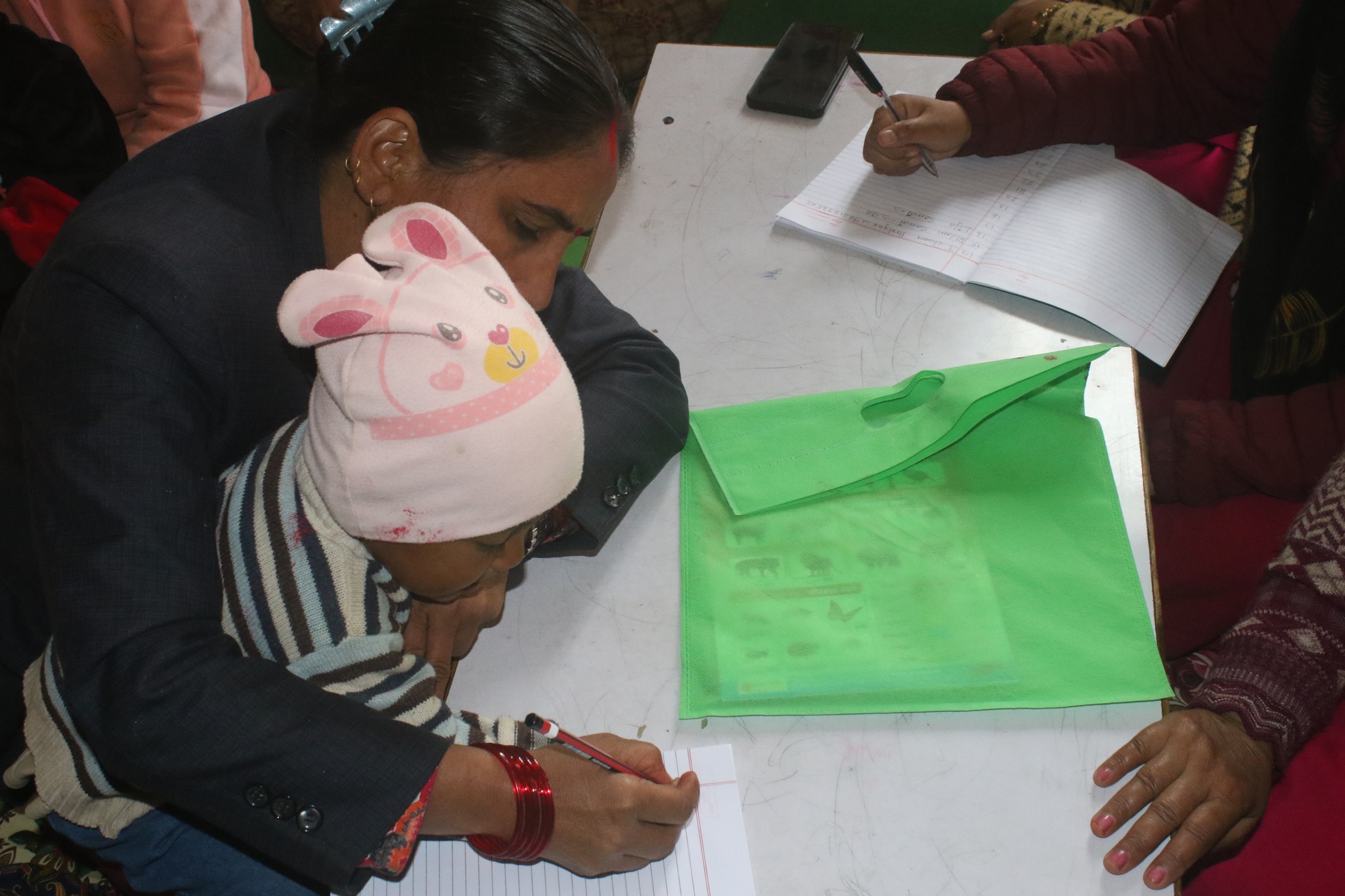 देवचुलीमा अक्षारम्भ : सामुदायिकमा भीमसेन संस्थागतमा विश्वज्योति अगाडि