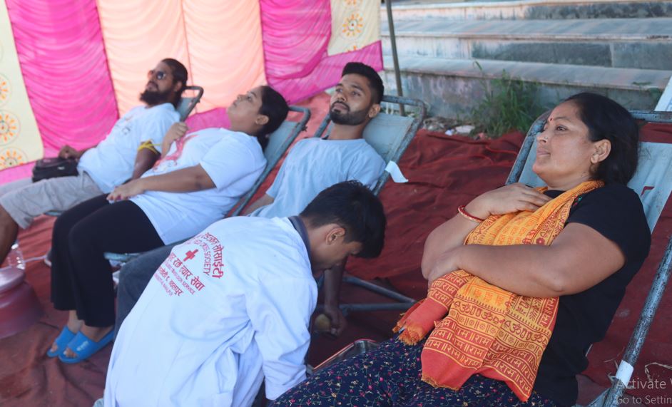 नवलपुर विद्युत व्यवसायी संघको आयोजनामा रक्तदान सम्पन्न,  ३२ जनाले गरे रगत दान 